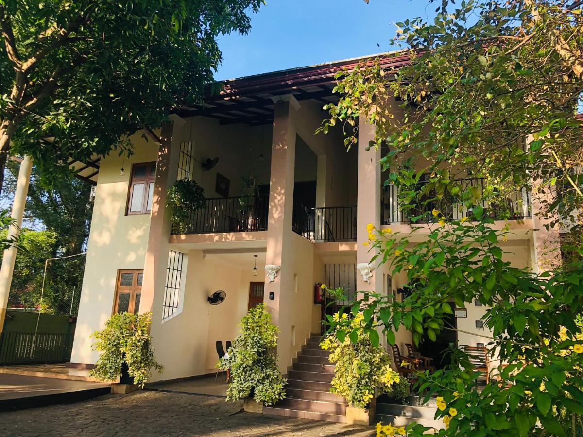West Dene Bed & Breakfast Negombo Luaran gambar